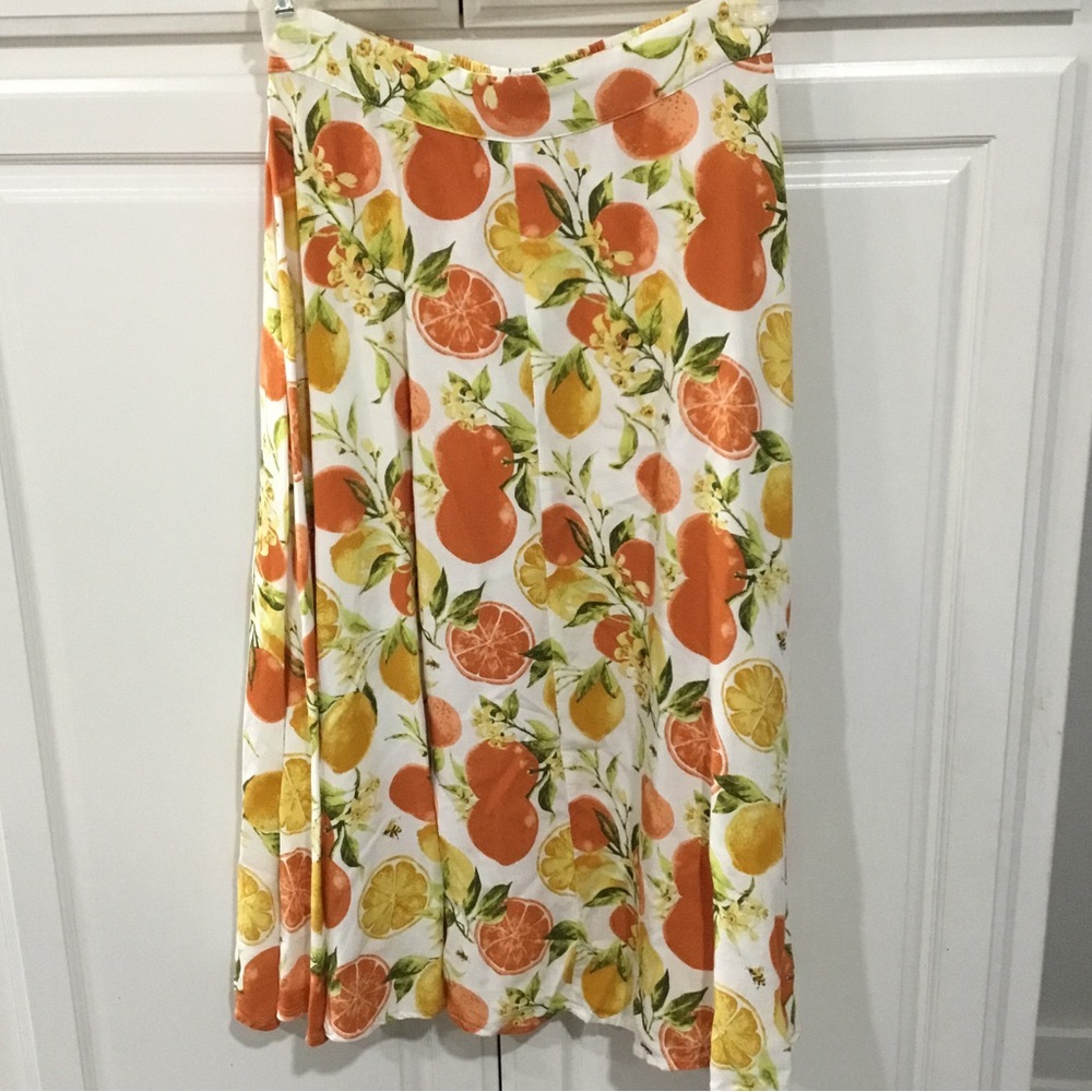 Women’s skirt size small like new